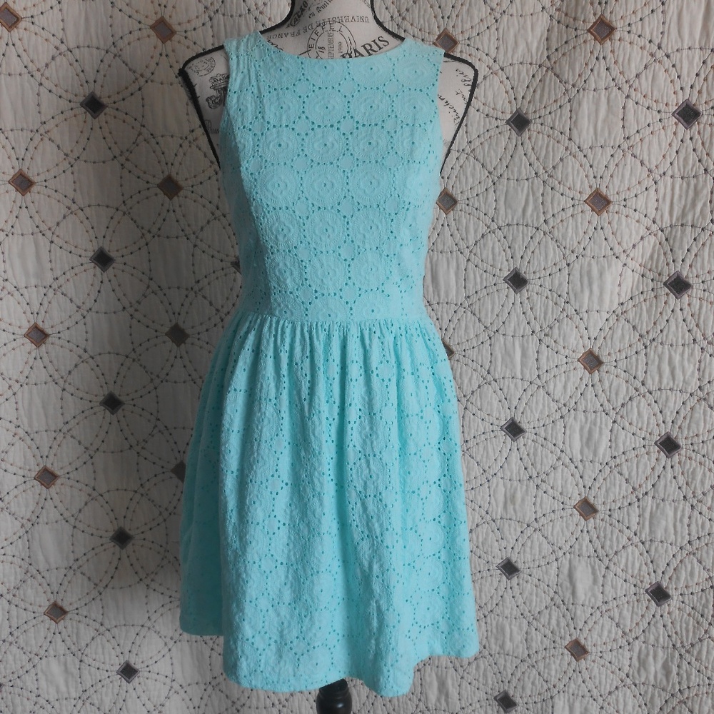 EUC Kensie Blue Embroidered Eyelet Dress XS